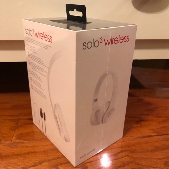 Beats solo 3 wireless headphones - white - Picture 2 of 3